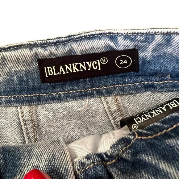 NWT Blank NYC Pay Back A Line Belted Jean Shorts - Picture 3 of 3